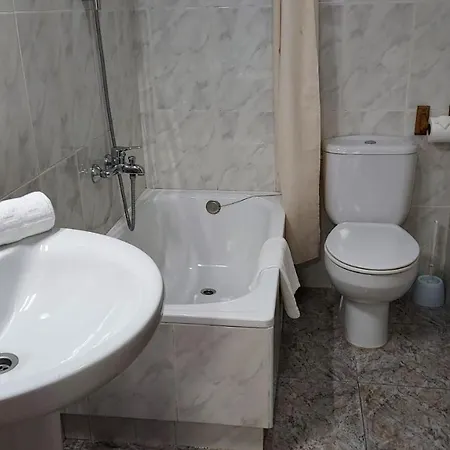 Vistamar בית הארחה 3*